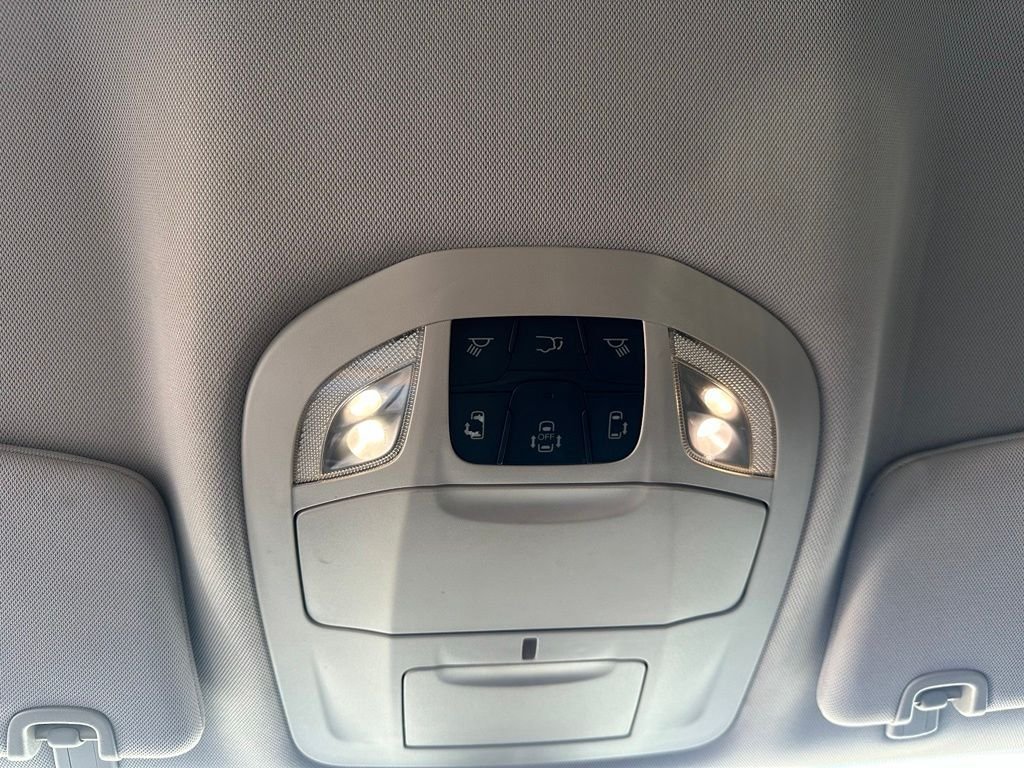 Used 2017 White Chrysler Touring image 26