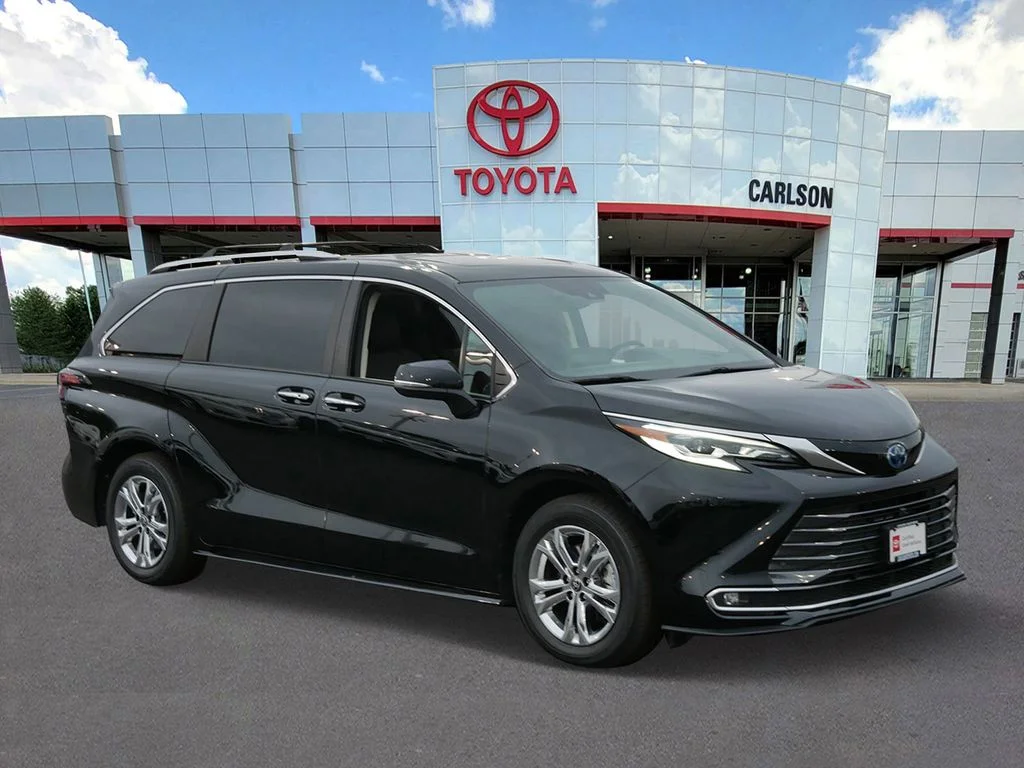 Certified 2022 Toyota Sienna Platinum with VIN 5TDESKFC4NS062793 for sale in Minneapolis, Minnesota