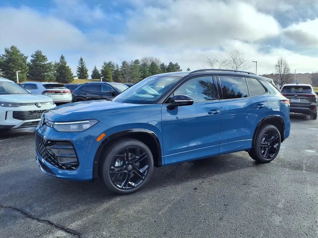 New 2026 Monterey Blue with Deep Black Roof Volkswagen 2.0T SE R-Line Black image 5
