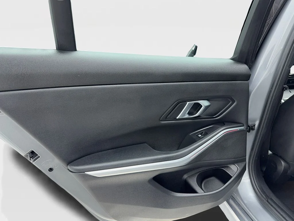 Used 2024 Gray BMW 330i image 33