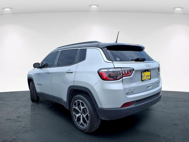 Used 2025 Silver Jeep Limited image 12