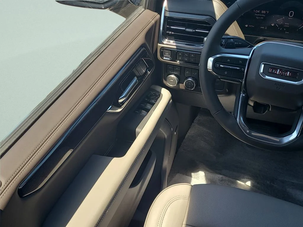 New 2026 Sterling Metallic GMC Elevation image 19