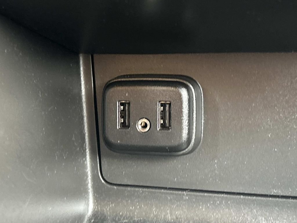 Used 2021 White Chevrolet LT image 23