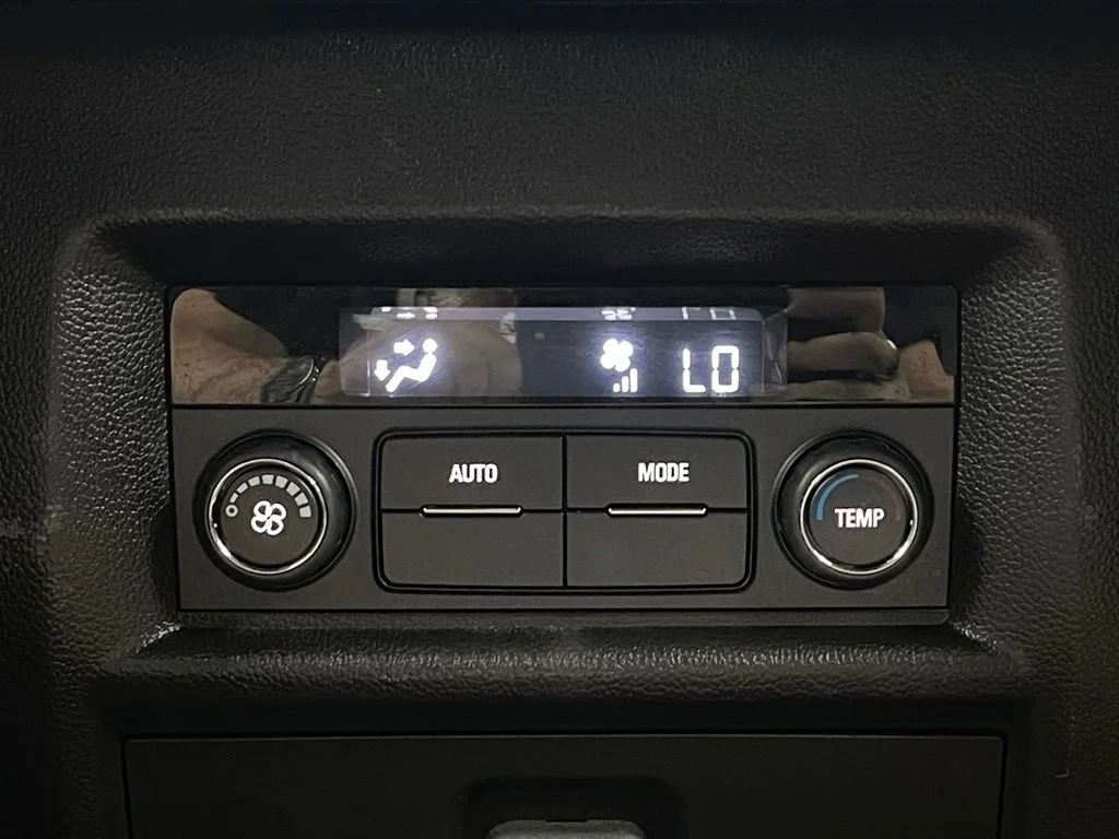 Used 2023 Northsky Blue Metallic Chevrolet LT Cloth image 6