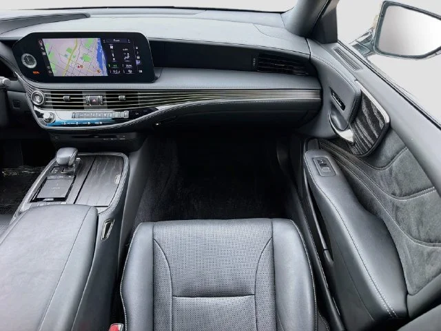 2022 Lexus LS Base - Photo 17