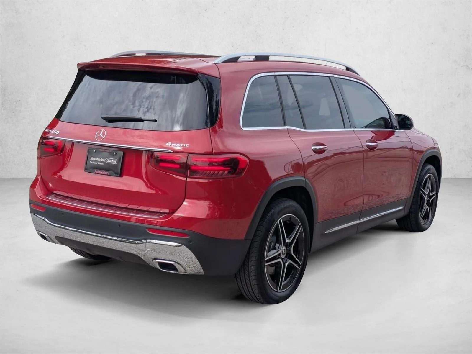 Used 2026 Manufaktur Patagonia Red Metallic Mercedes-Benz GLB 250 image 5