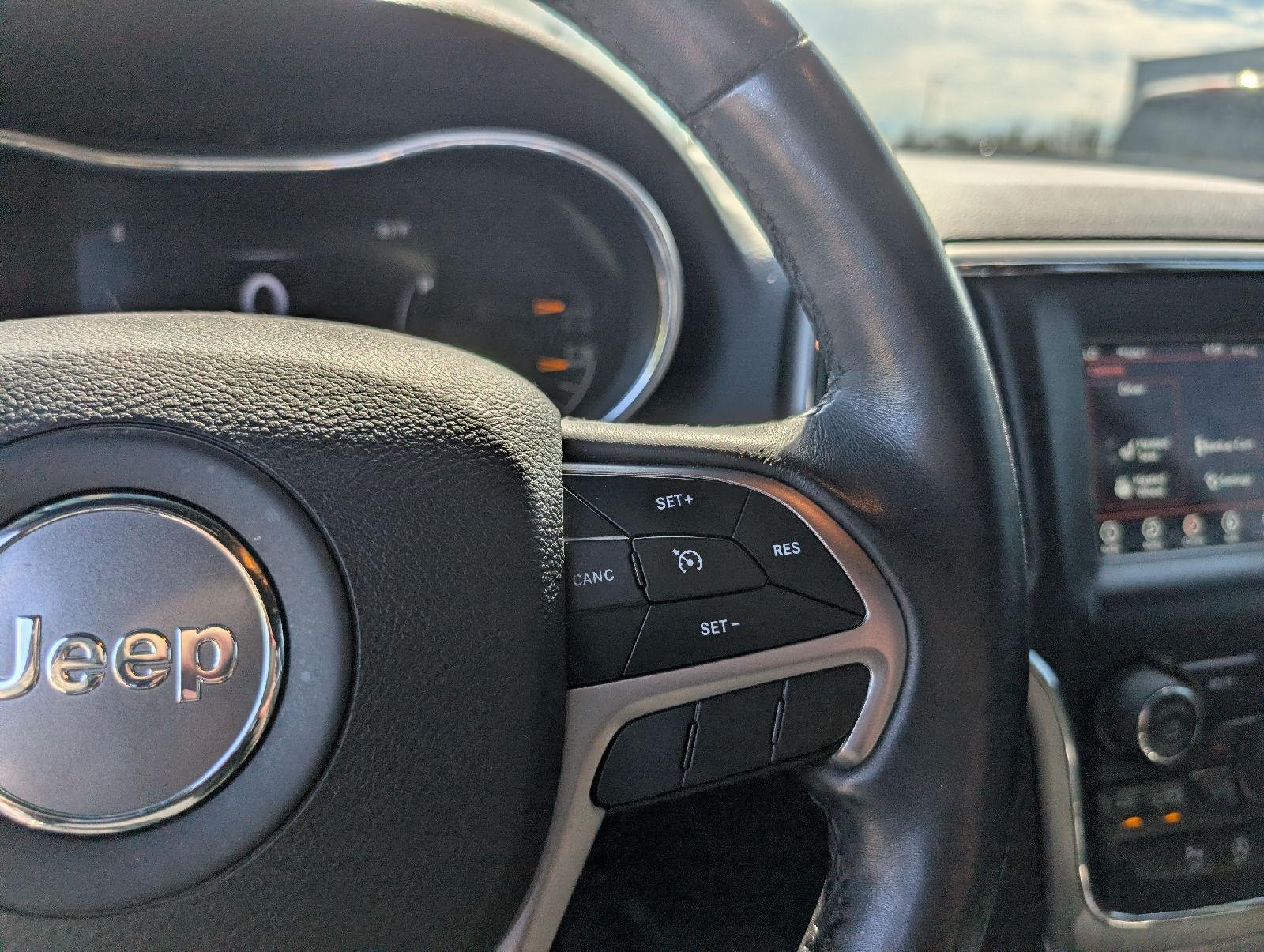 Used 2019 Bright White Clearcoat Jeep Laredo E image 14