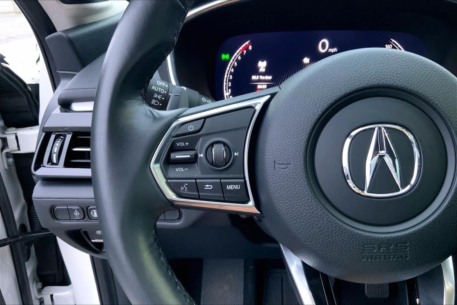 Used 2025 Platinum White Pearl Acura w/Technology Package image 23