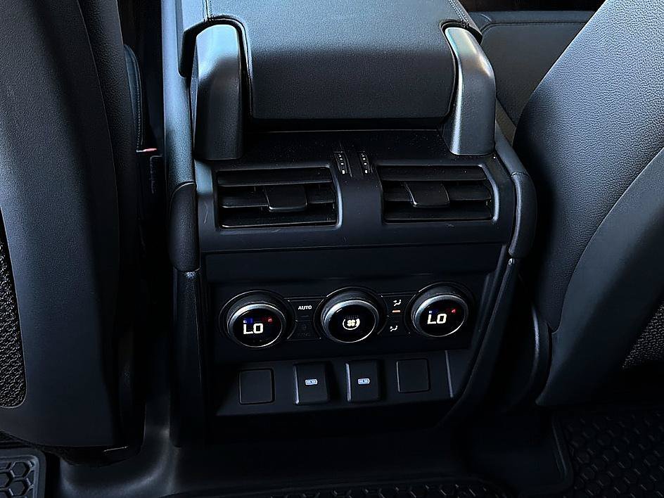 Used 2024 Fuji White Land Rover S image 8