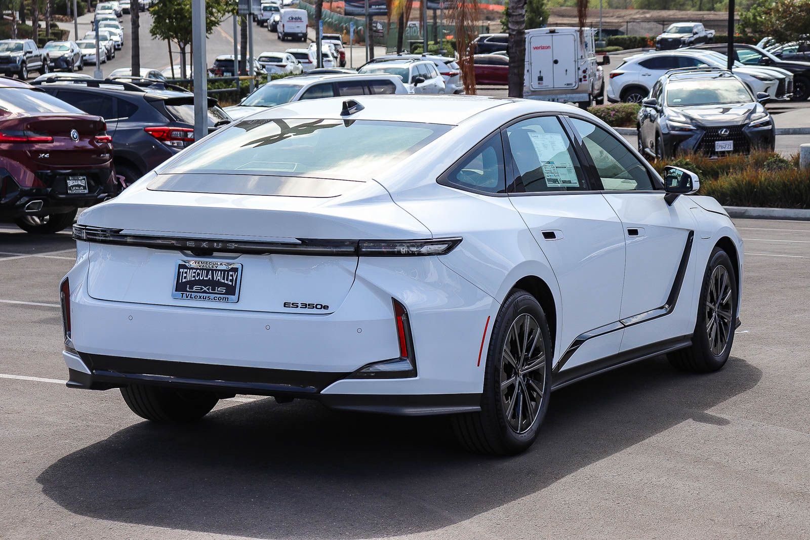 New 2026 Ultra White Lexus ES 350e PREMIUM image 7