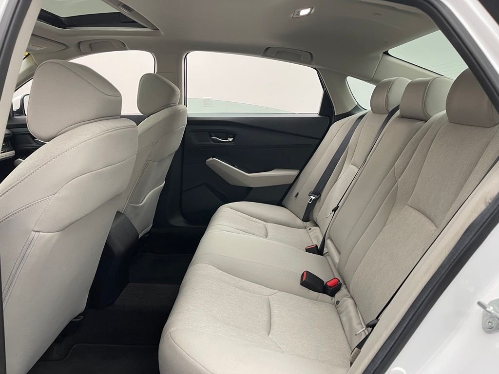 Used 2024 White Honda EX image 36