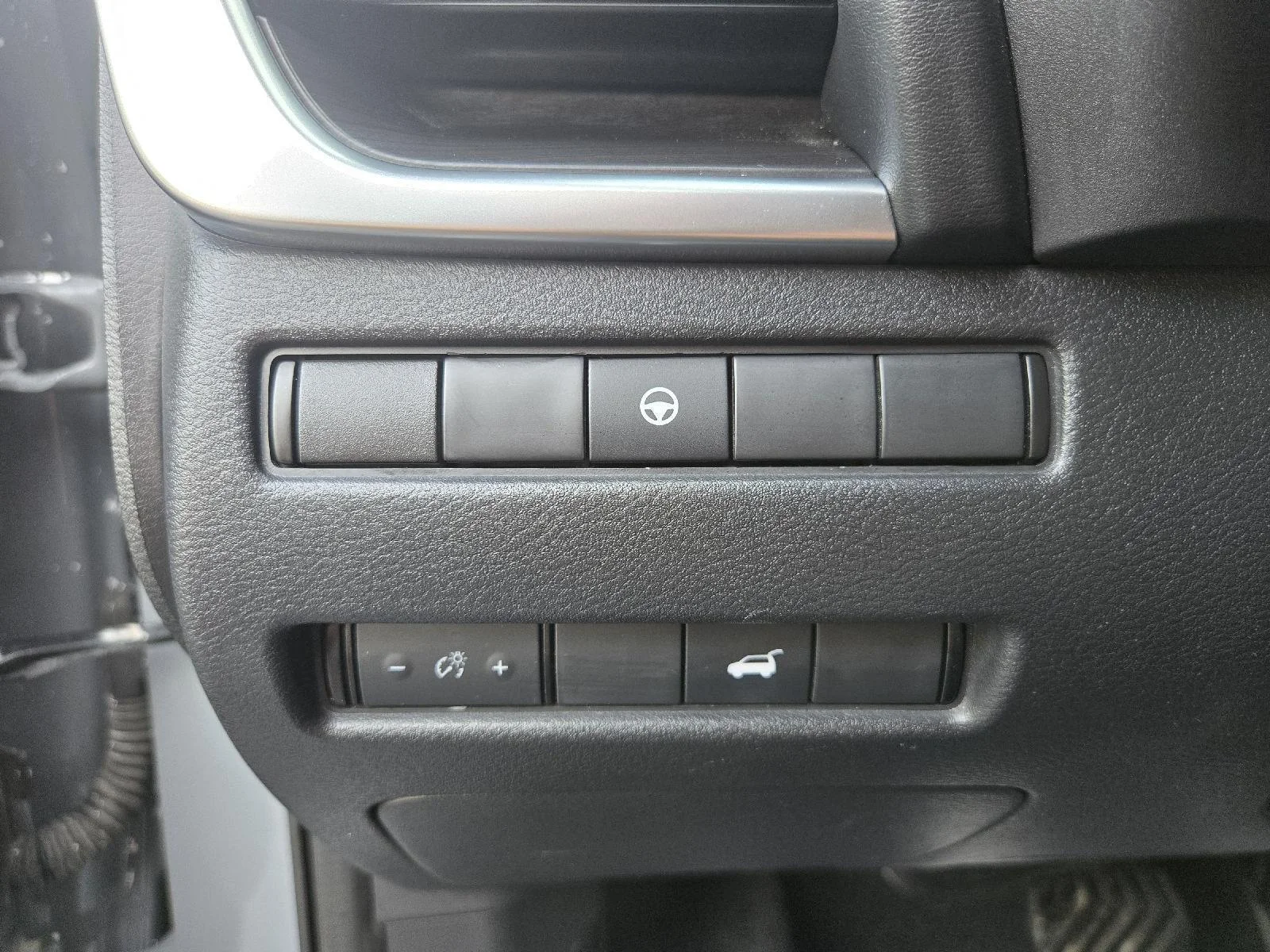 Used 2021 Boulder Gray Pearl Nissan SL image 16