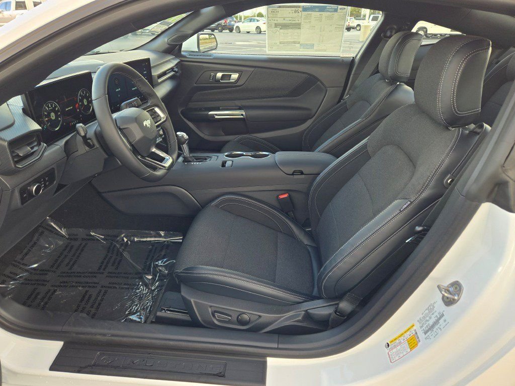 2026 Ford Mustang EcoBoost Fastback - Photo 16