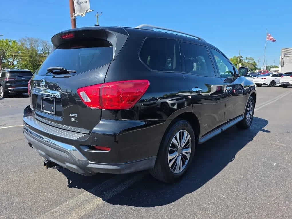 Used 2019 Magnetic Black Pearl Nissan SL image 5