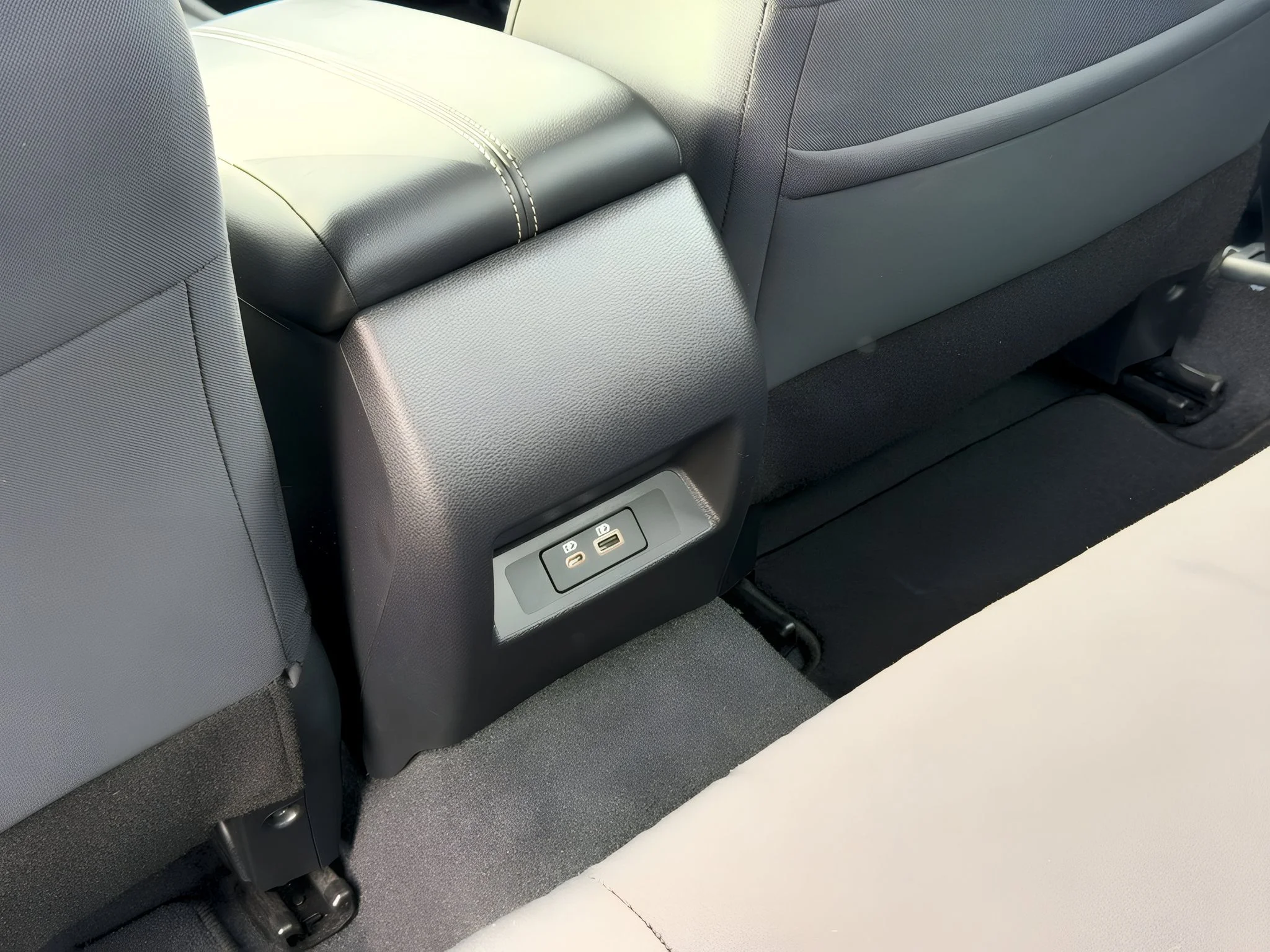 2025 Nissan Altima SV - Photo 28