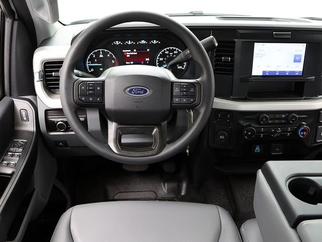 New 2026 Oxford White Ford F-450® XL image 14