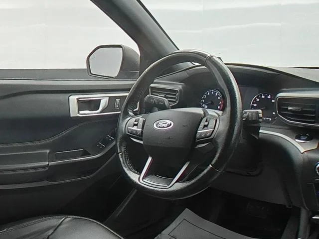Used 2020 White Ford XLT image 35