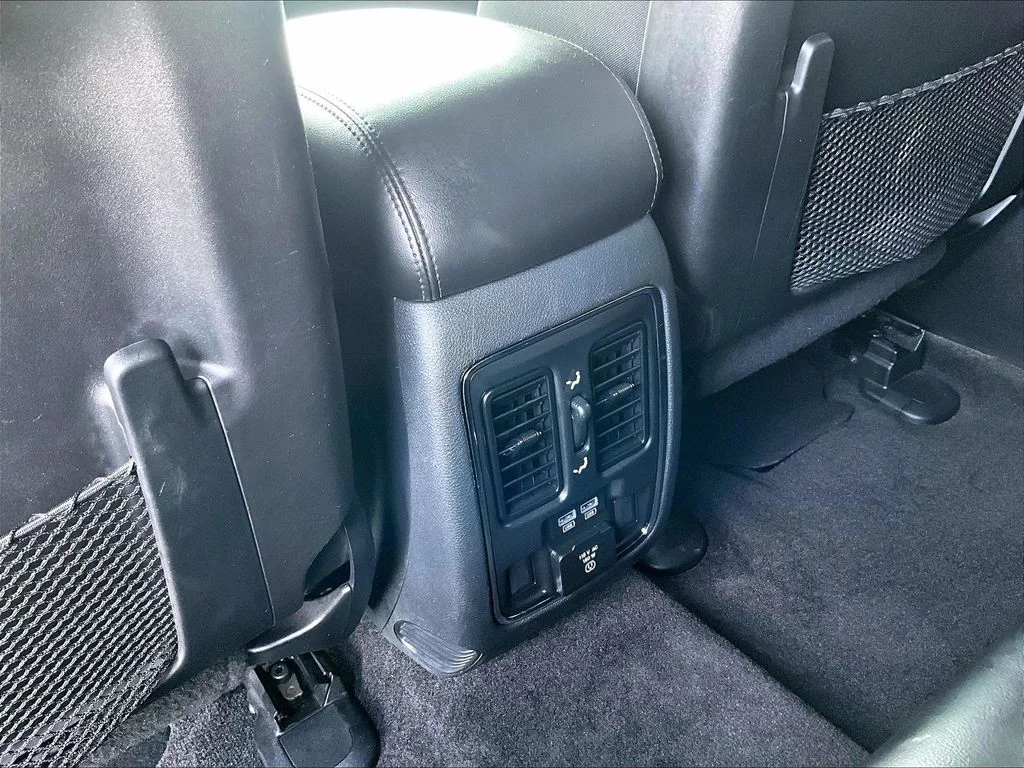 Used 2019 Black Jeep Limited image 33