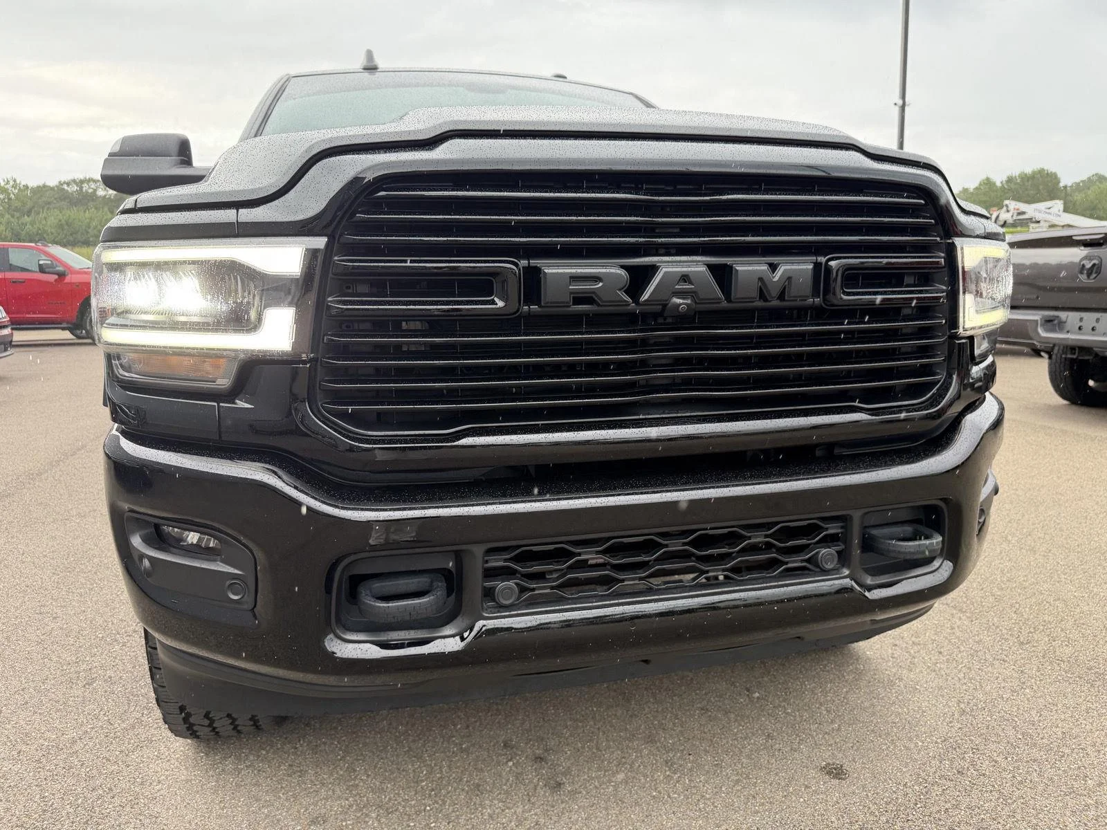 Used 2022 Diamond Black Crystal Pearlcoat Ram Laramie image 24