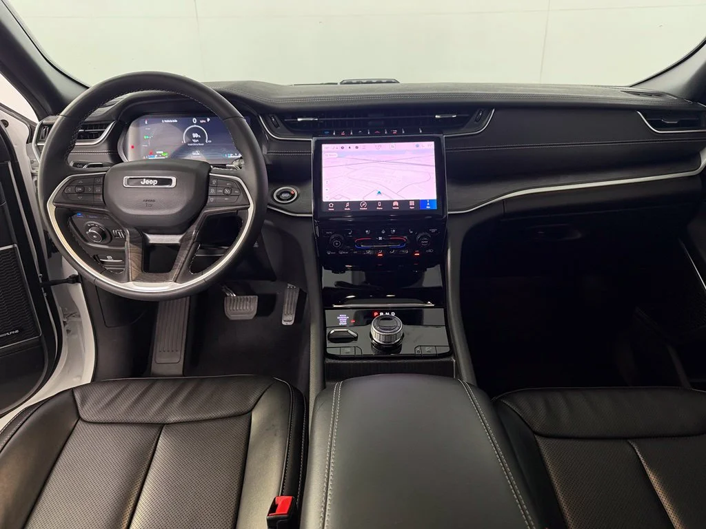 Used 2024 White Jeep 4xe image 13