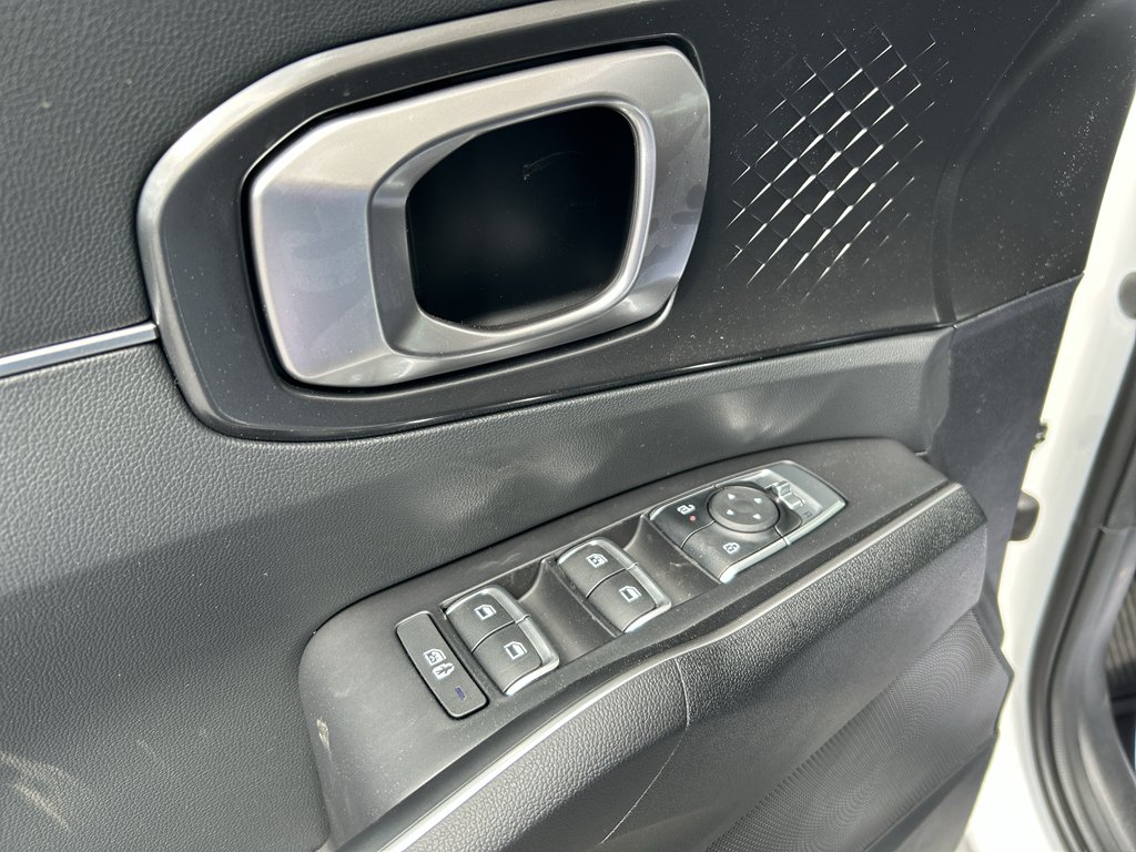 New 2026 Glacial White Pearl Kia EX image 17