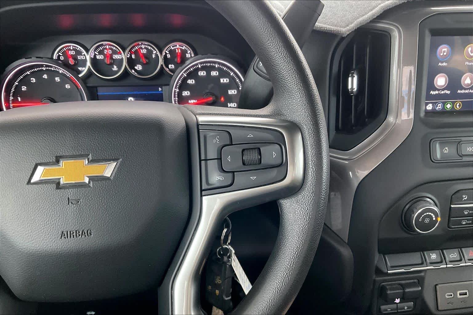 Used 2022 Silver Ice Metallic Chevrolet Custom image 23