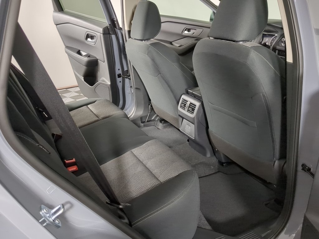 New 2026 Boulder Gray Pearl Nissan SV image 21