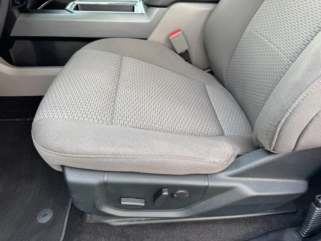 Used 2020 Iconic Silver Metallic Ford XLT image 14