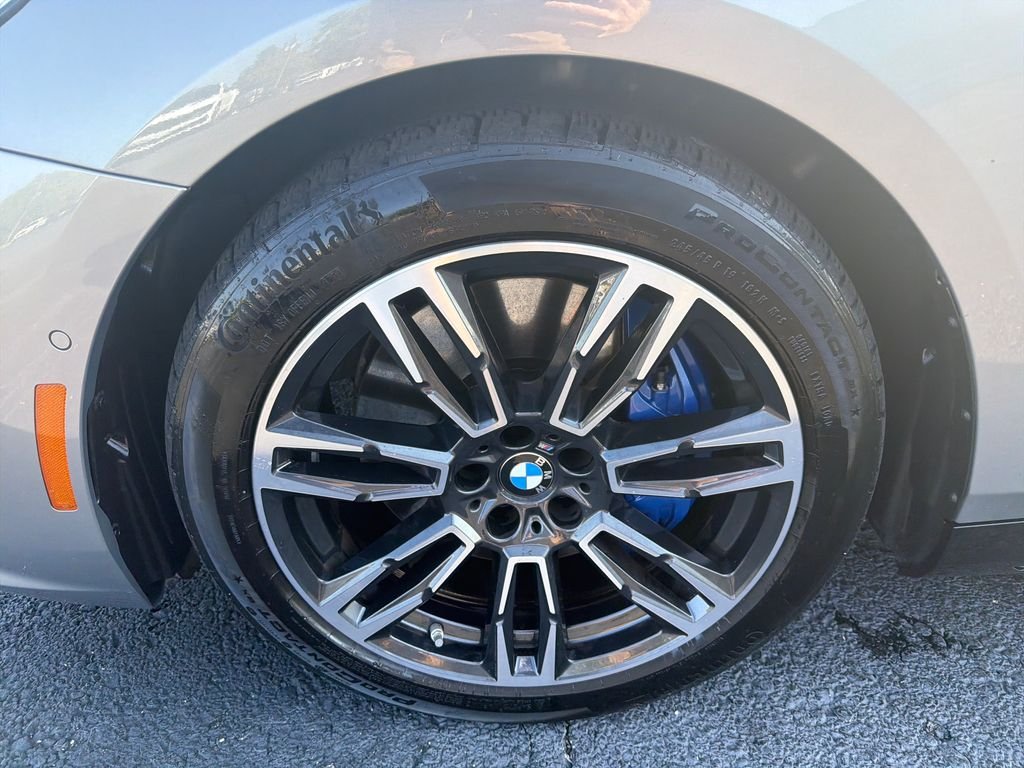Used 2026 Gray BMW 550e xDrive image 2
