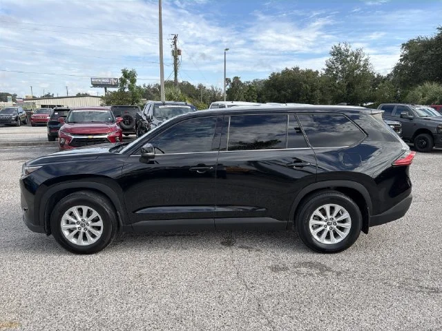 Used 2024 Black Toyota XLE image 7