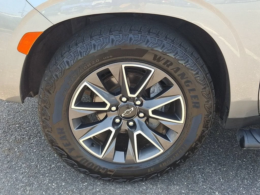 Used 2023 Sterling Gray Metallic Chevrolet Z71 image 62