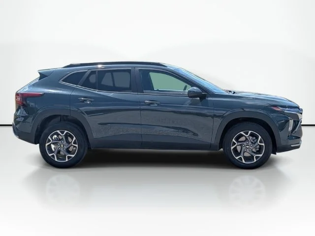 Used 2025 Gray Chevrolet LT image 5