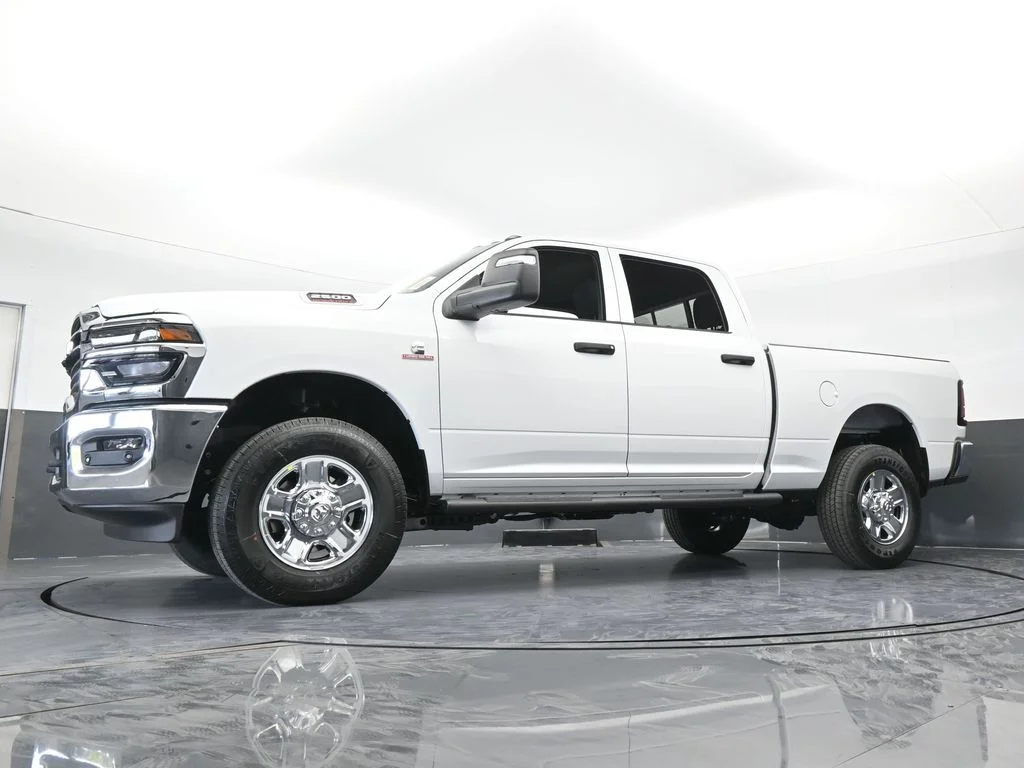 New 2026 Bright White Clear-Coat Exterior Paint RAM Tradesman image 58