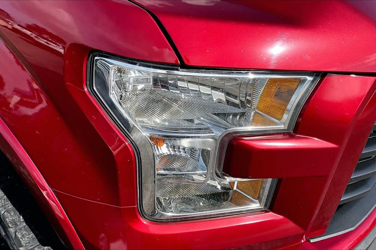 Used 2016 Ruby Red Metallic Tinted Clearcoat Ford XLT image 27