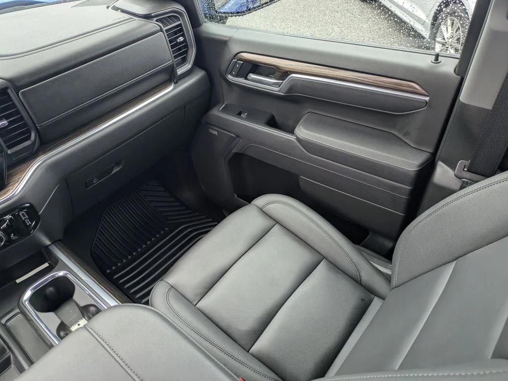 Used 2025 Blue Chevrolet RST image 18