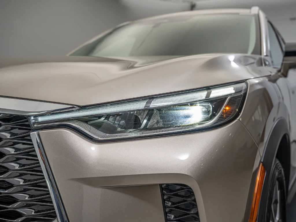 Used 2023 Warm Titanium INFINITI LUXE image 12