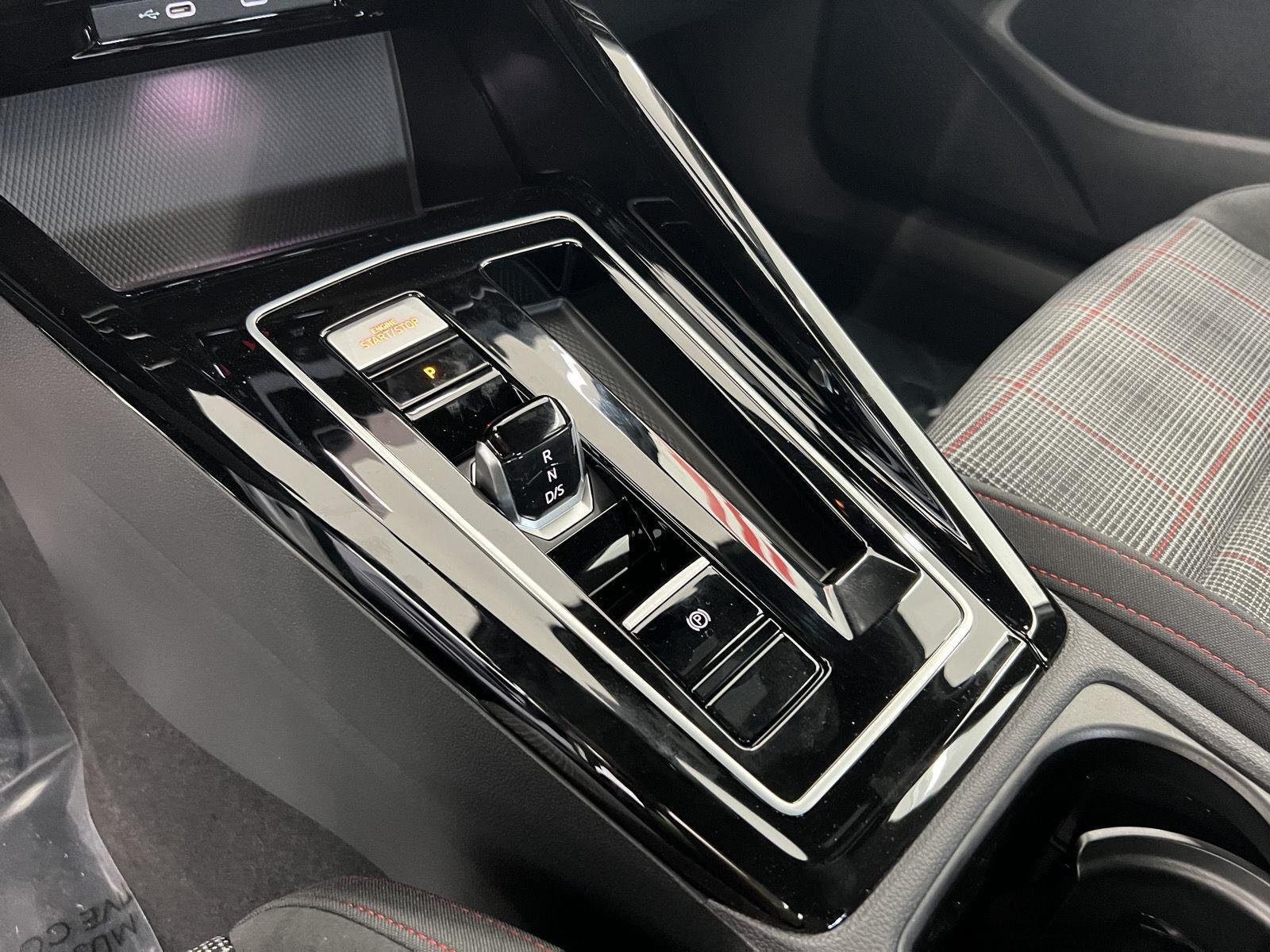 New 2026 opal white pearl Volkswagen S image 17