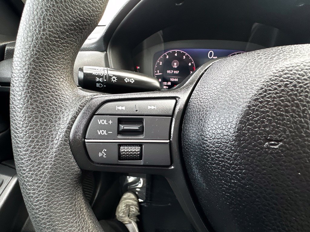 Used 2025 Platinum White Pearl Honda SE image 36