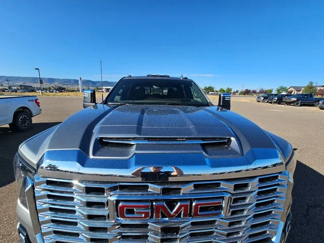 Used 2025 Sterling Metallic GMC Denali image 3