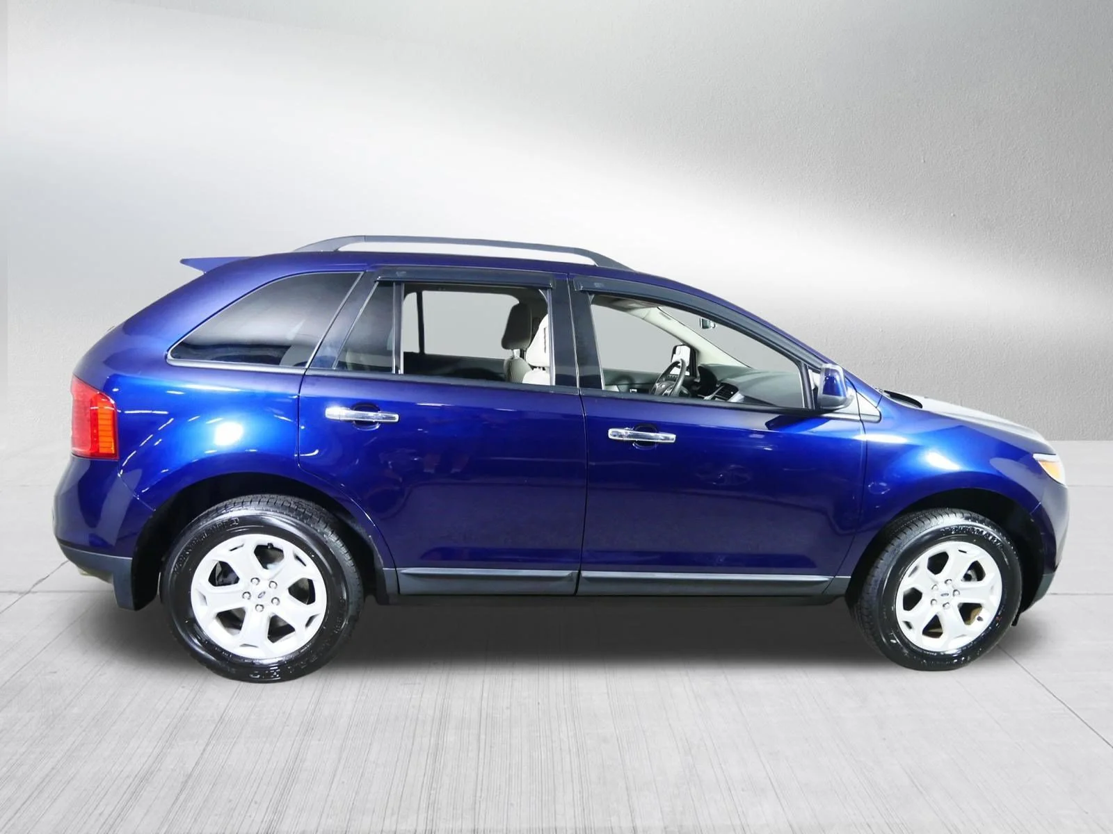Used 2011 Kona Blue Metallic Ford SEL image 8