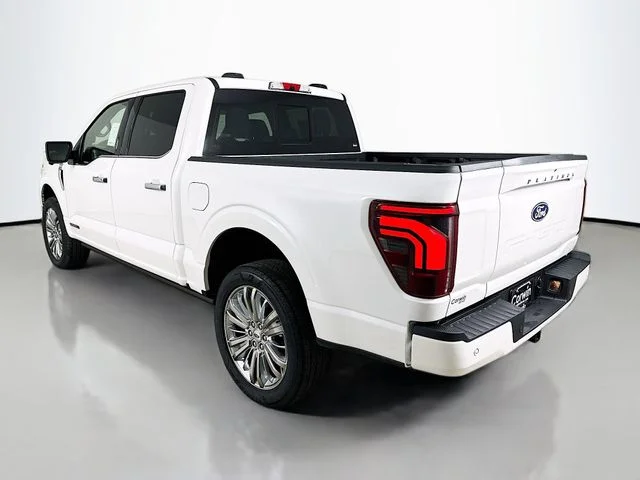 New 2026 Star White Metallic Tri-Coat Ford Platinum image 5