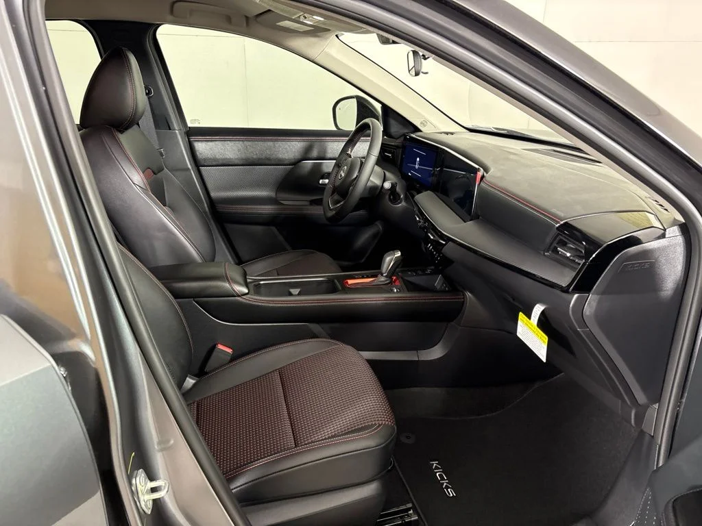 New 2026 Gray Nissan SR image 15