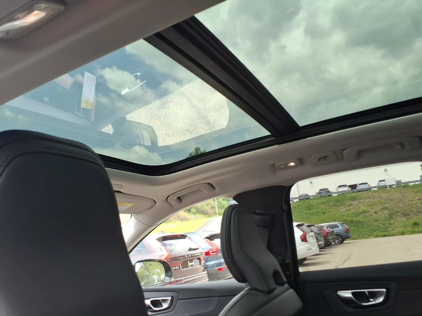 New 2026 Forest Lake Volvo Ultra image 7