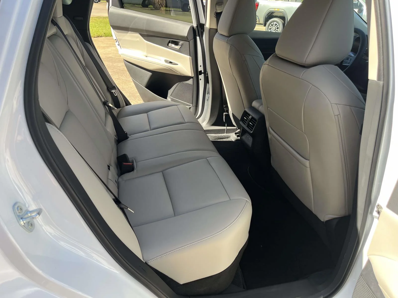 New 2027 EVEREST WHITE Nissan AWD SL image 24
