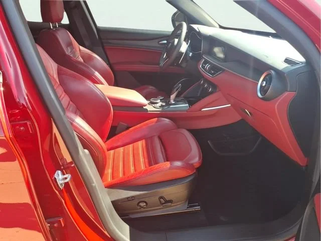 Used 2018 Red Alfa Romeo Ti Sport AWD image 21