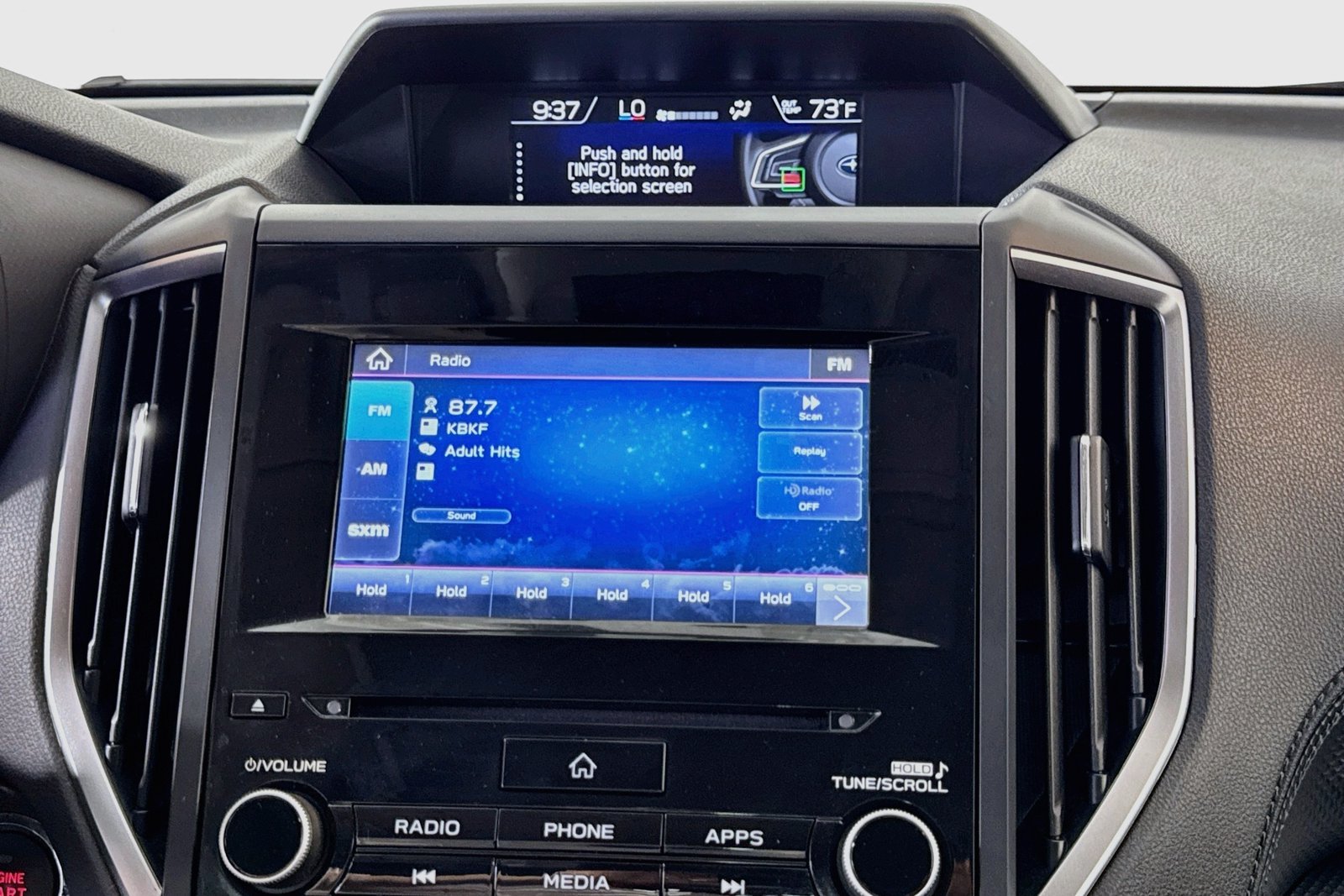Used 2022 Ice Silver Metallic Subaru Premium image 15