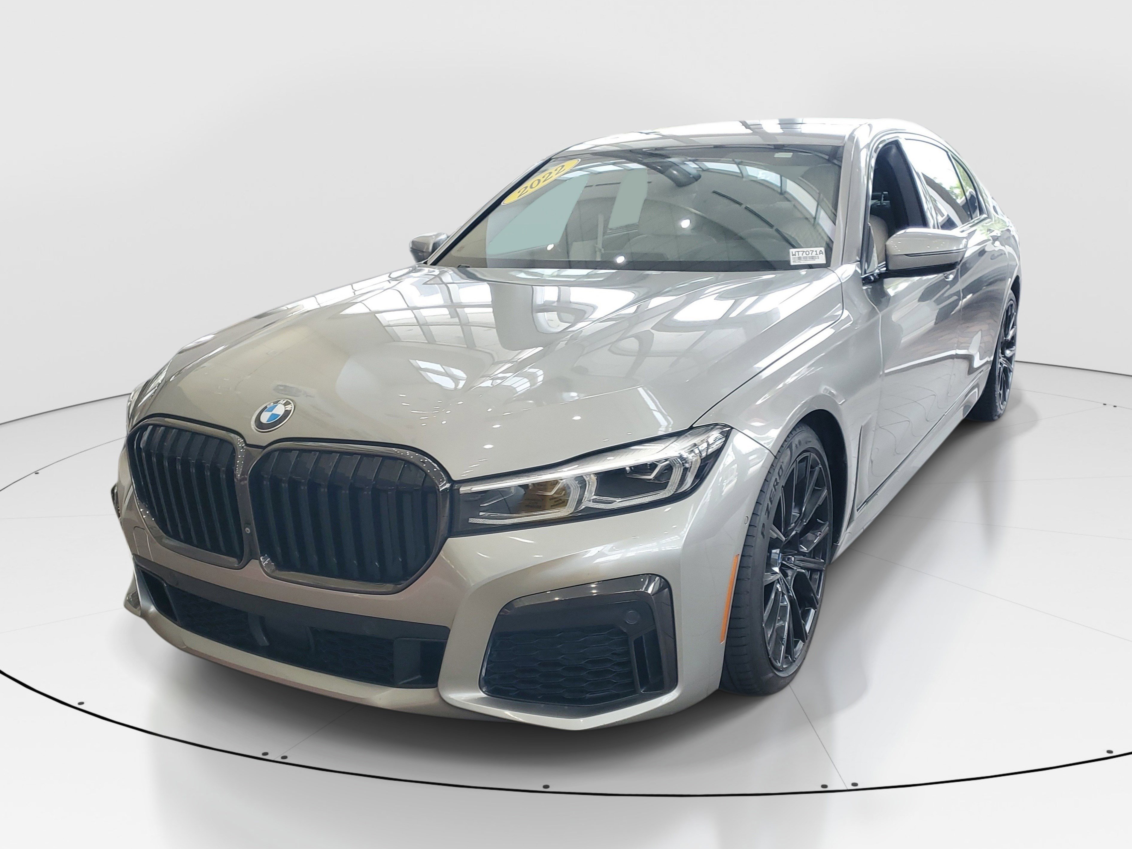 Used 2022 Donington Gray Metallic BMW 750i xDrive image 4
