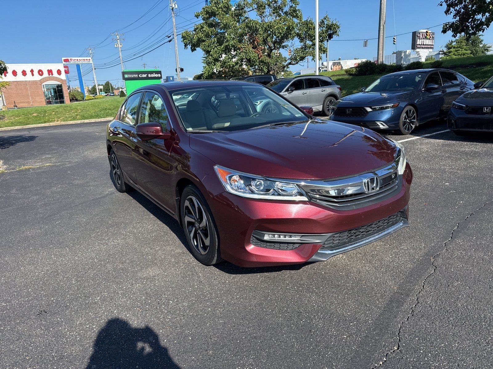 Used 2016 Basque Red Pearl II Honda EX-L image 15