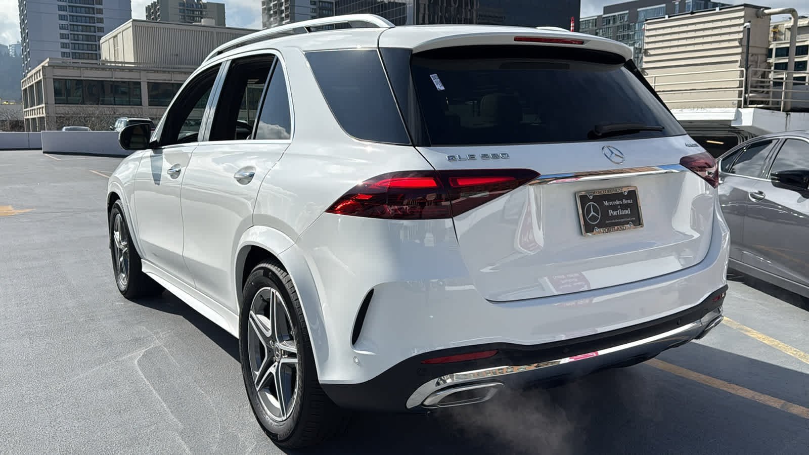New 2026 Polar White Mercedes-Benz GLE 580 image 7