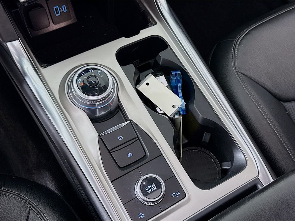 Used 2022 Star White Metallic Tri-Coat Ford Limited image 17